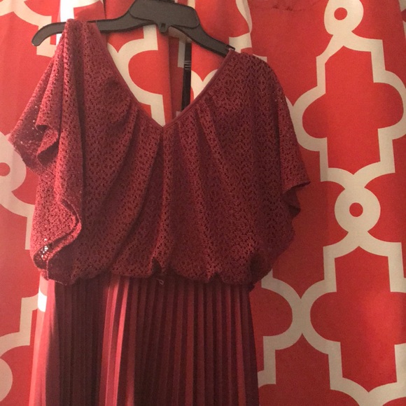 Classy Accordion Vintage Dress - Picture 3 of 7